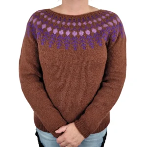 Uld bluse i brune og lilla farver