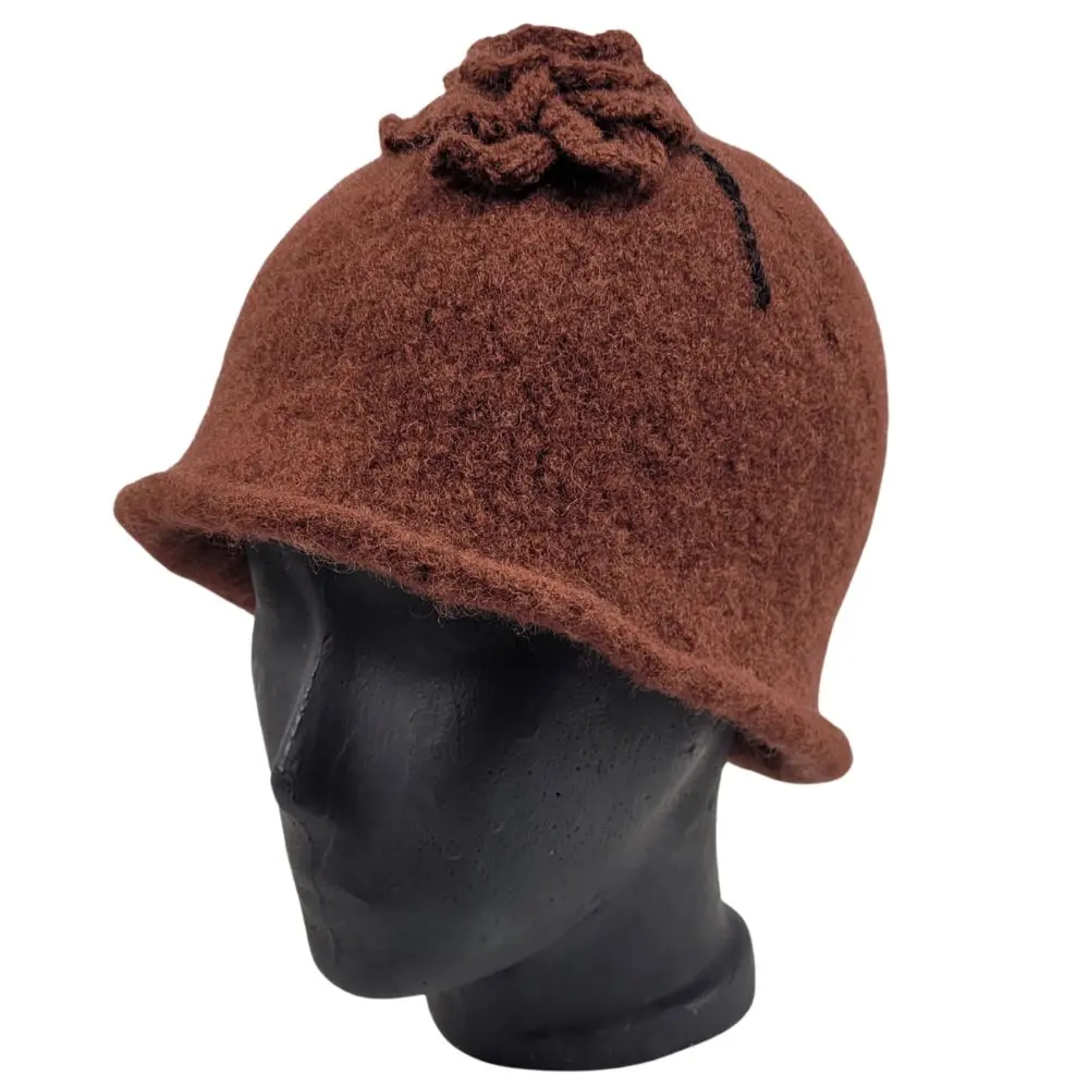 Brun hat