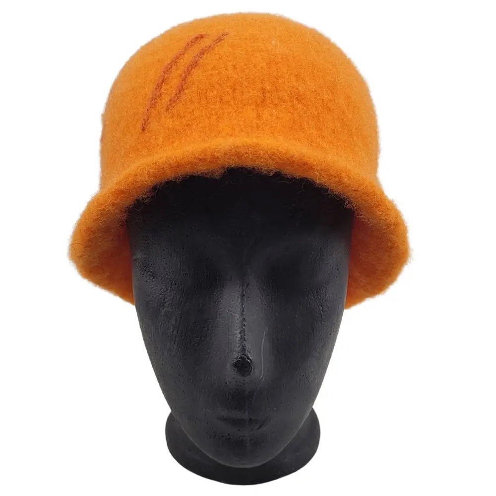 Orange hat forside