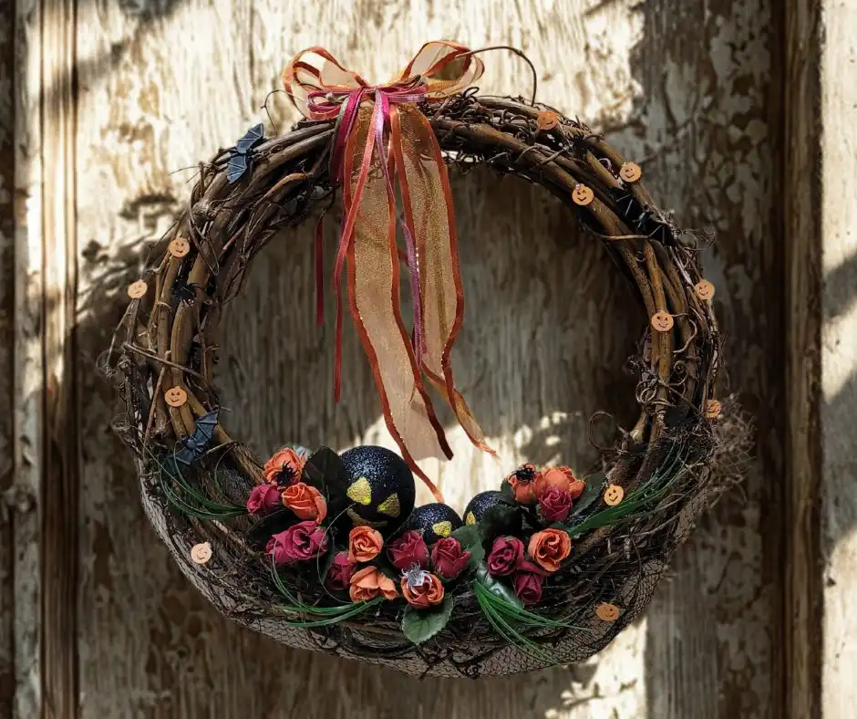 Halloween krans med pynt hyggelig efterårs stemning i hjemmet