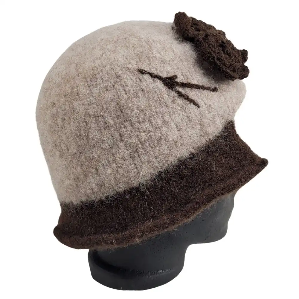 Sjov hat fra anden side