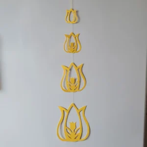 Håndlavet hængende tulipan dekoration i gul papirklip