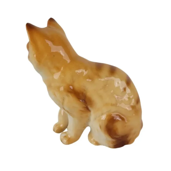Porcelænskat fra siden