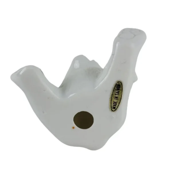 Siddende porcelæn bamse med halstørklæde - Image 3