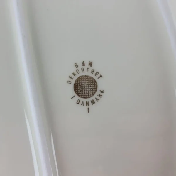 Danskdekoreret Porcelænsfad fra B & N stempel