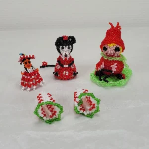 Håndlavede julefigurer i perler