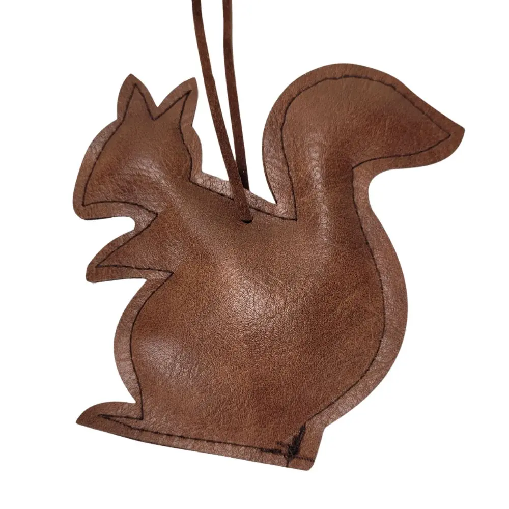 Egern ophæng i læder tæt vist